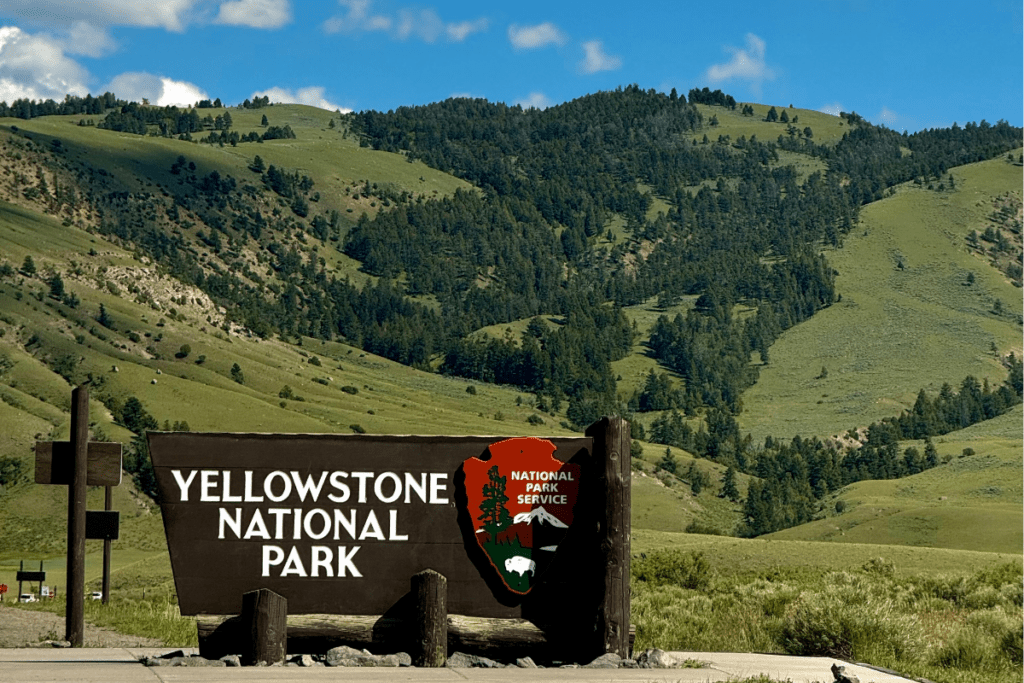 yellowstone national park sign outside of gardiner montana